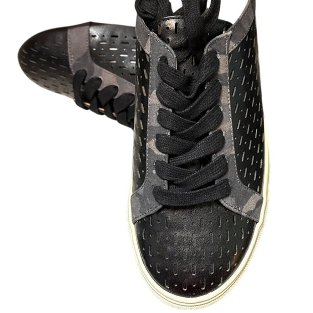 GILI Women’s Adalie Lace Up Sneakers Black Perforated Camo Trim Size 8M NWB - Picture 3 of 16